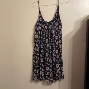 Dainty womens mid floral dress
